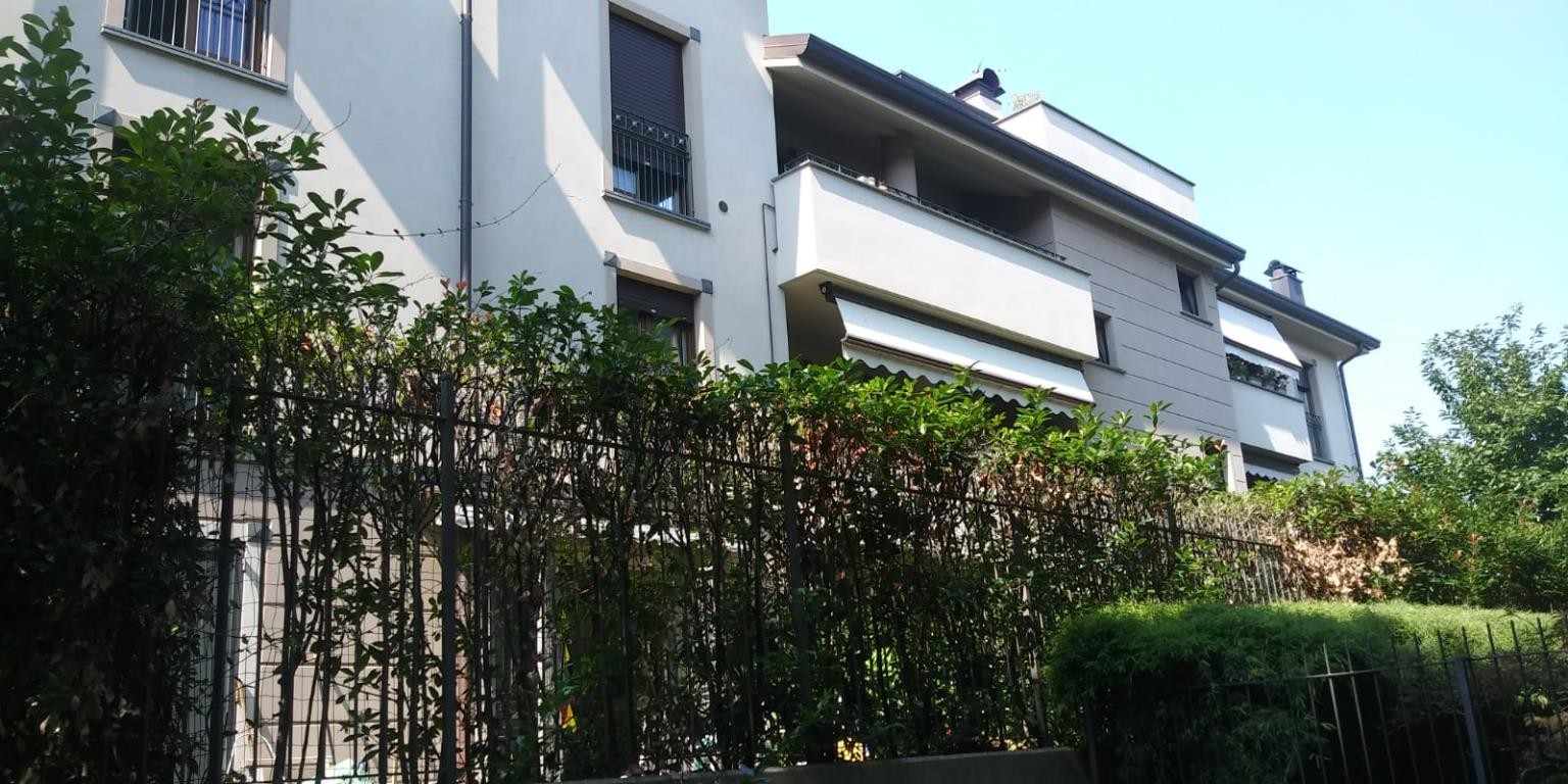 SIGNORILE BILOCALE CON GIARDINO