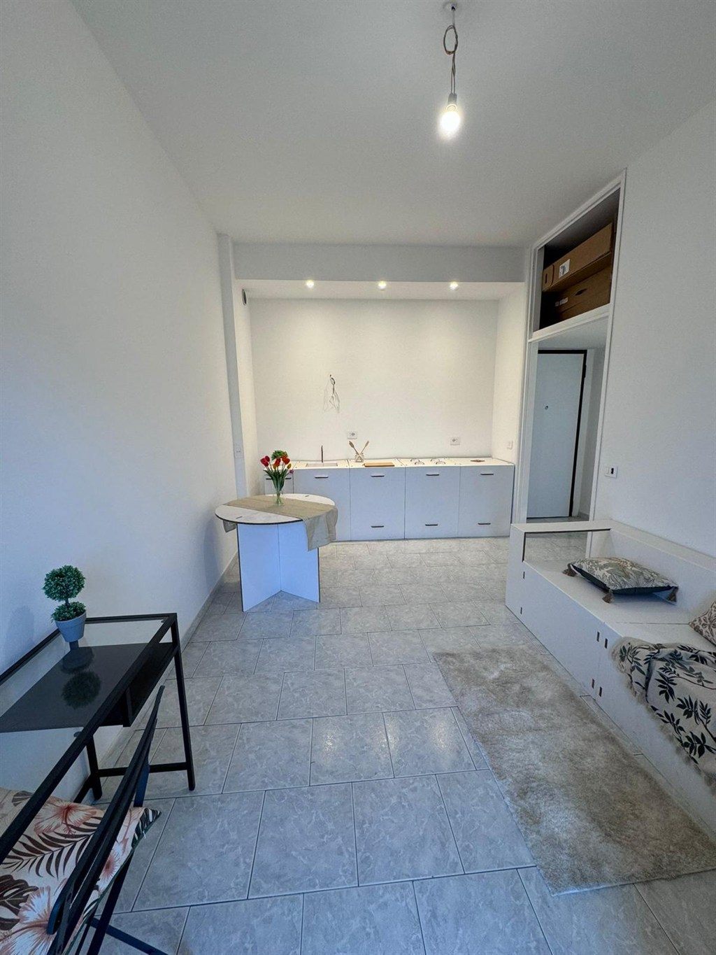 MONOLOCALE VIA MONTELUNGO 26